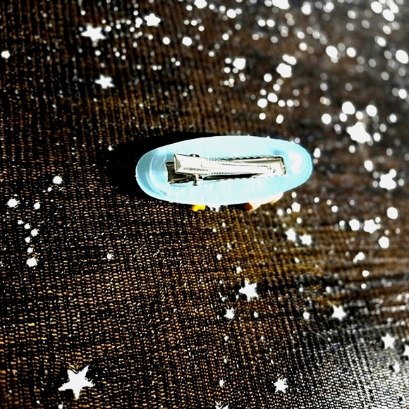 Custom Latte Mikko Illustrations 2 Piece Hair Clip Set - Picture 3 of 3